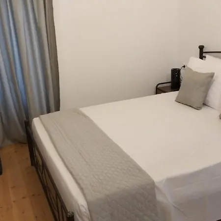 Vikou House 펜션 *